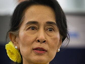 Polls close in Myanmar electio...